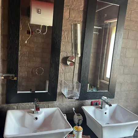 アパートホテル Livia ティラナ